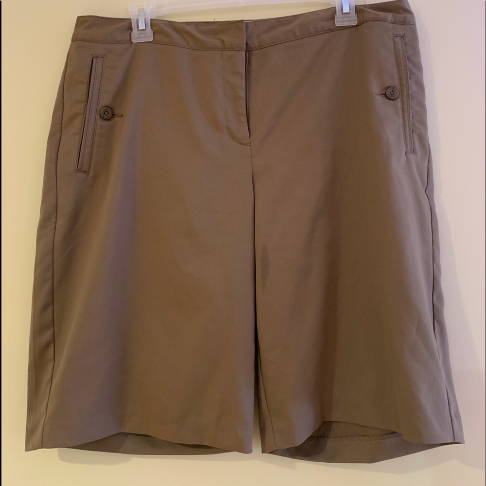 Izod Womens shorts (Bermuda style).